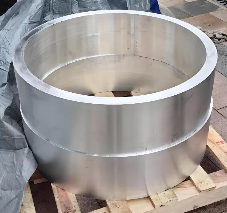 Smidd aluminiumbillet
